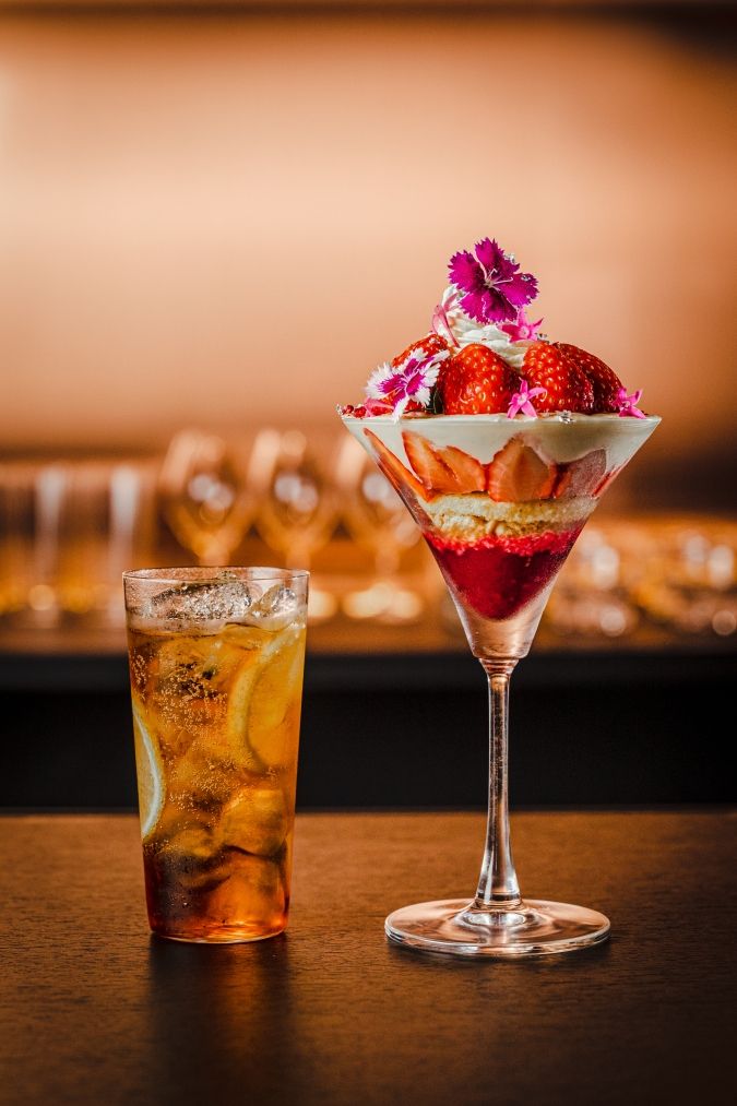 博多阪急「パン・スイーツフェスティバル」アマレットジンジャー イチゴの花畑パフェ