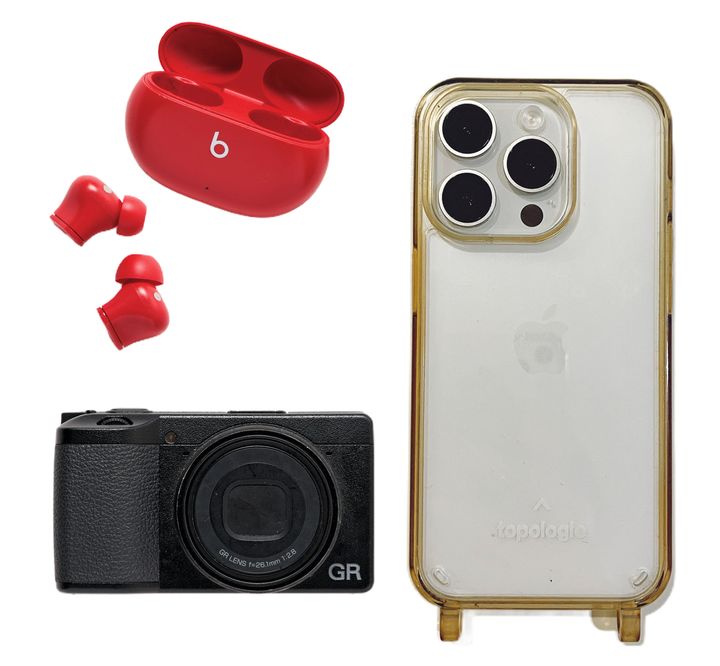 上西星来のバッグの中身