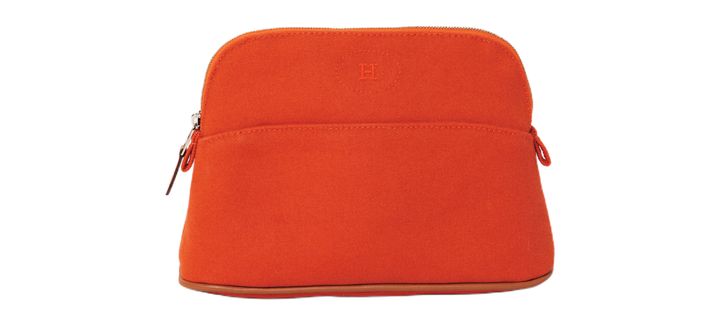 上西星来のバッグの中身