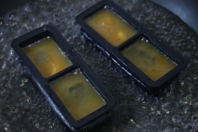 セリアの卵焼き用シリコーンモールド3