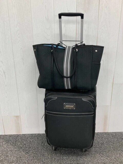 ダイソーのキャリーケース用 手荷物固定ベルト2