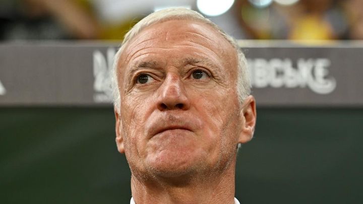 フランス代表を10年以上率いるデシャン監督、選手管理法を変えたと明かす！携帯電話禁止廃止、会議は45分から10分に短縮