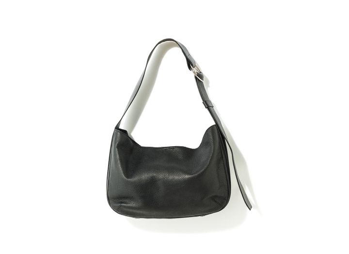 馬具をルーツにした革小物を展開する『自然堂』とつくったショルダーバッグ