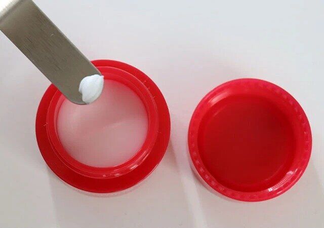 ダイソーの衛生的に使える先がつかないコスメスパチュラ