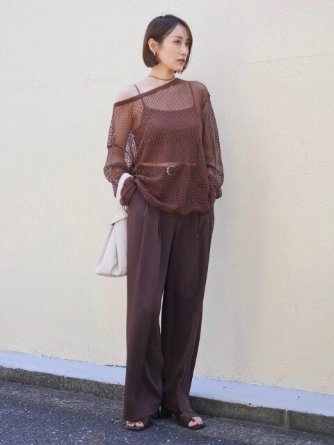 ブラウンメッシュニット×ワイドパンツコーデ