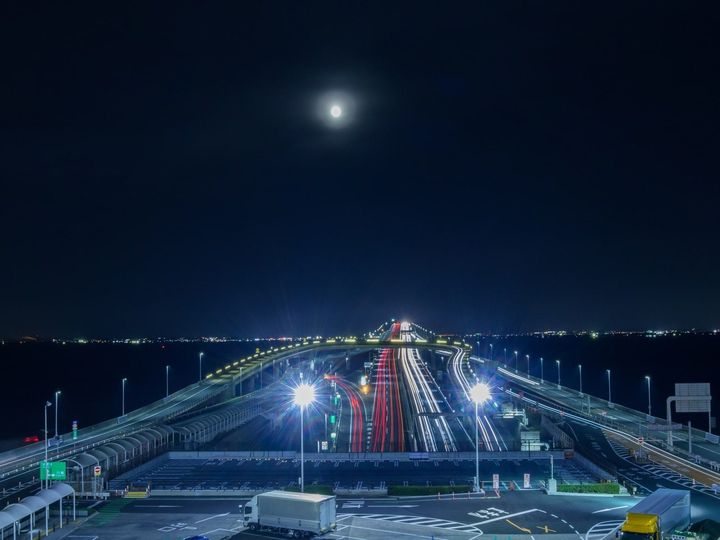 All About ニュース編集部が全国250人を対象に実施した「関東地方のお月見スポットに関するアンケート」の調査結果から、「千葉県のお月見スポット」ランキングを発表！ 2位「海ほたるPA」を抑えた1位は？