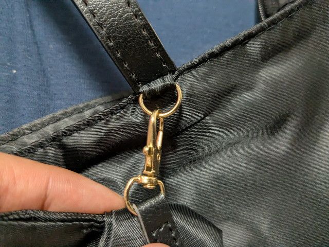 リボンを外せる金具のアップ