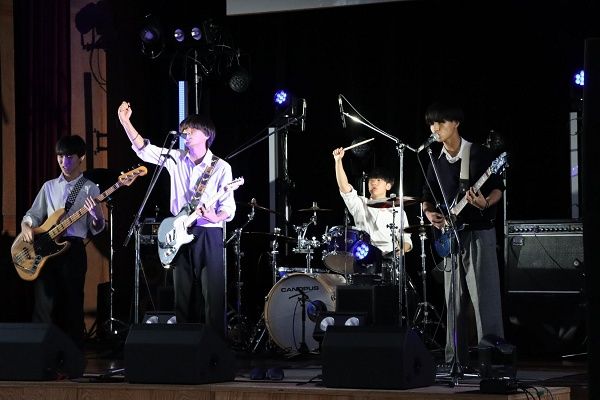 【滋賀県豊郷町】豊郷小学校旧校舎群を舞台に、高校生バンドを対象とした「とよさと軽音楽甲子園」開催