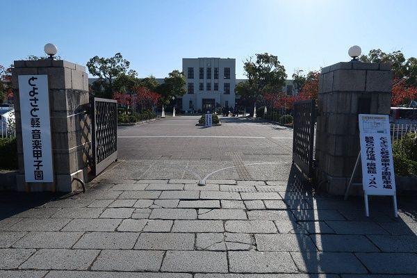 【滋賀県豊郷町】豊郷小学校旧校舎群を舞台に、高校生バンドを対象とした「とよさと軽音楽甲子園」開催