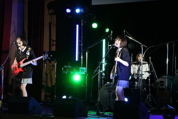 【滋賀県豊郷町】豊郷小学校旧校舎群を舞台に、高校生バンドを対象とした「とよさと軽音楽甲子園」開催