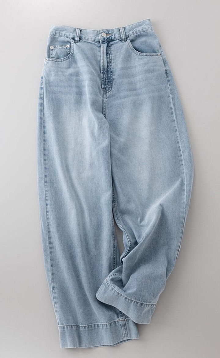 デニムパンツ¥4,950／クロスファンクション