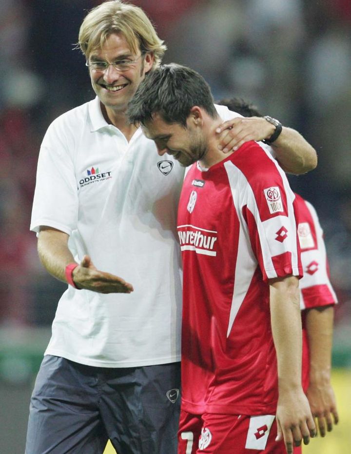 日本人選手が所属するドイツ1部クラブ、「欧州大会」で着用のユニフォームは“ジオメトリック柄”が大胆