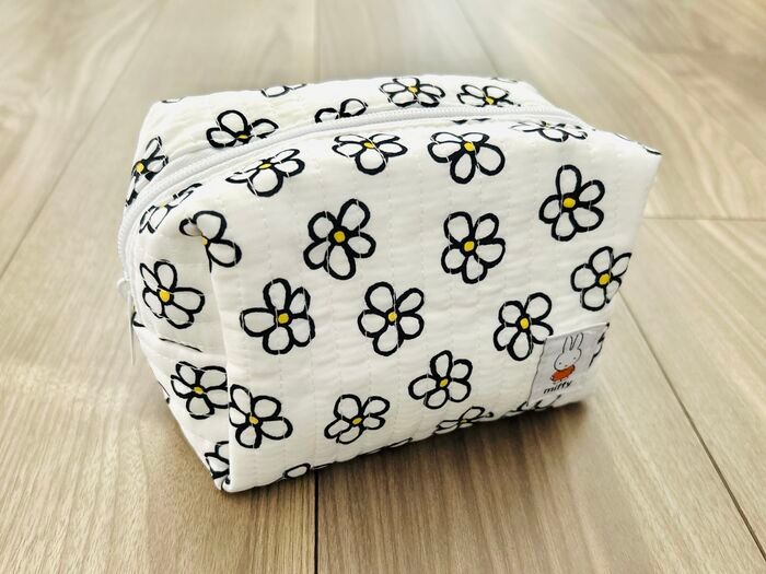 2個セットで超豪華！【30代・40代】バッグの中でも可愛い「キルティングポーチ」を〈付録〉でゲット！オトナ女子にピッタリです♪