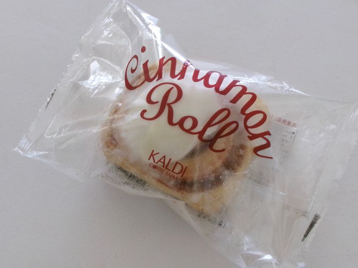 フィンランドの食卓ごっこ。《アラビア》のかわいい雑貨と《カルディ》のシナモンロール【sumire.のおいしいヨーロッパごっこ vol.2】