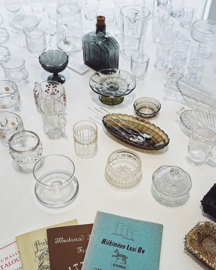 フィンランドの食卓ごっこ。《アラビア》のかわいい雑貨と《カルディ》のシナモンロール【sumire.のおいしいヨーロッパごっこ vol.2】