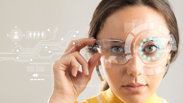 液晶レンズはメガネに革命を起こす