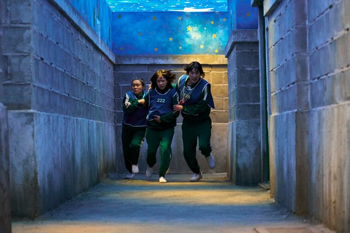 Netflixシリーズ「イカゲーム」シーズン1～3：独占配信中