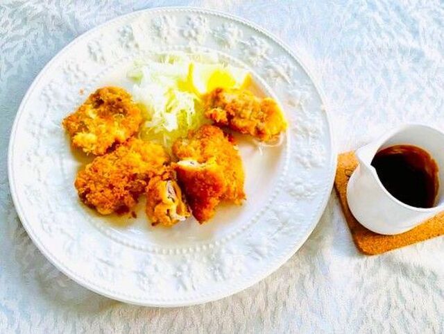 少ない油で揚げる！「チーズinミルフィーユカツ」の作り方