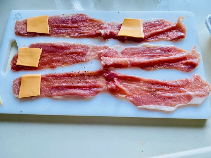 少ない油で揚げる！「チーズinミルフィーユカツ」の作り方