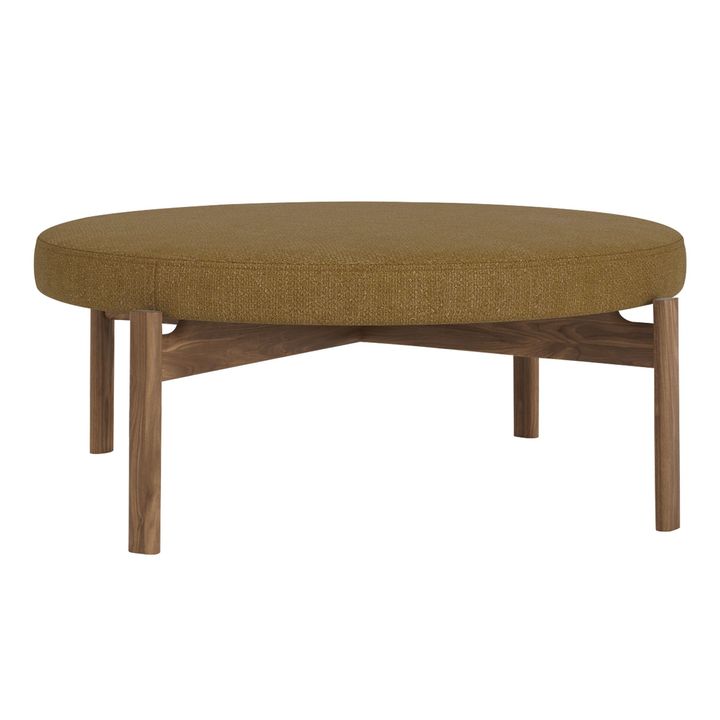 「Passage Pouf」（ウォールナット） ¥426,000／AUDO COPENHAGEN（オドー・コペンハーゲン 東京ショールーム）