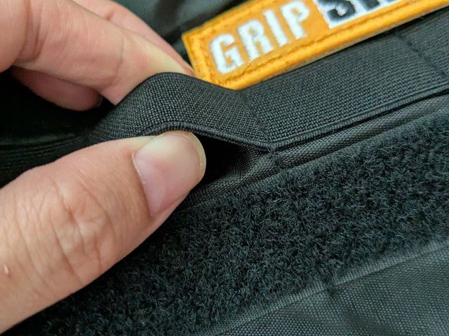 グリップスワニーショルダーバッグカラナビを付けれるデイジーチェーン