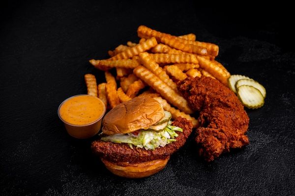 【東京都目黒区】カリフォルニア発のMAIN CHICK HOT CHICKENが日本初上陸！中目黒で限定POP UPを開催