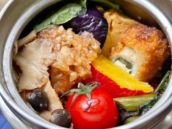 【東京都八王子市】高尾山で環境ワークショップツアー開催！南極観測隊の経験者・山口直子講師と学ぼう