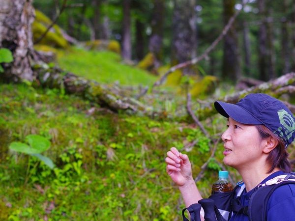 【東京都八王子市】高尾山で環境ワークショップツアー開催！南極観測隊の経験者・山口直子講師と学ぼう