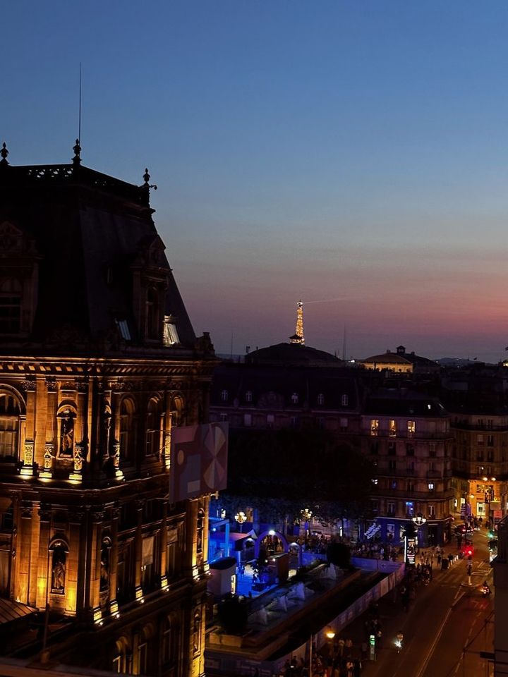 パリ、真夏の夜はバーで乾杯【夢見るパリ】