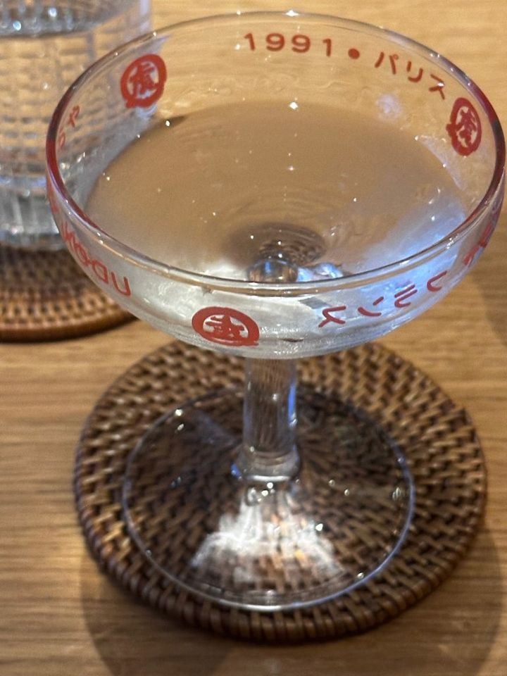 パリ、真夏の夜はバーで乾杯【夢見るパリ】