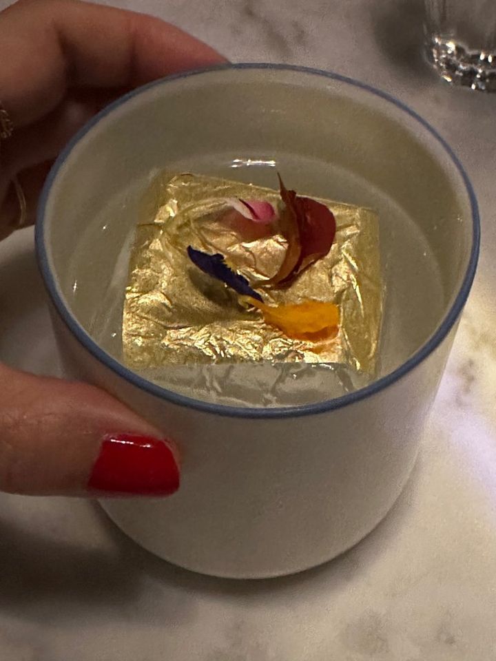 パリ、真夏の夜はバーで乾杯【夢見るパリ】