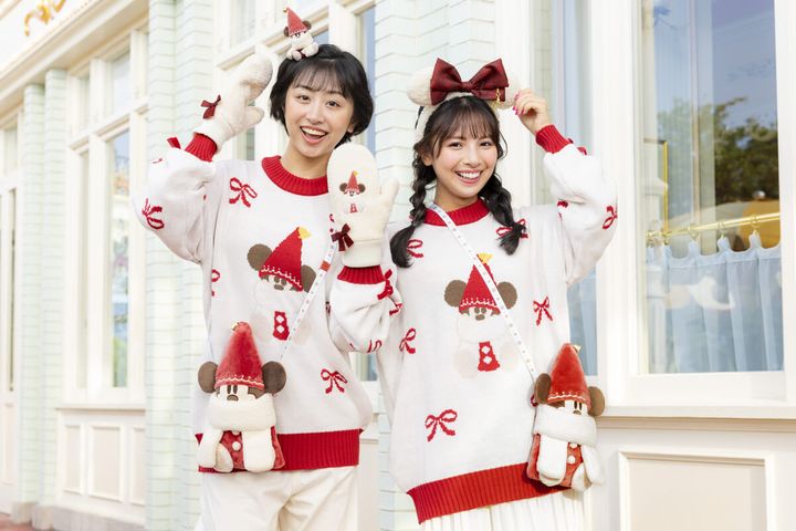 クリスマスの妖精「リルリンリン」のセーターやカチューシャ