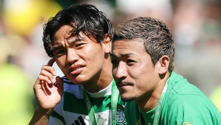 日本代表コンビ、海外強豪チームの今季最強スタメンに現地紙が選出！ 「日本の異端児」「見る者を魅了する日本人スター」