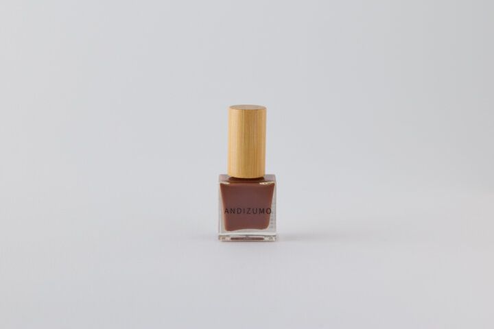 ローカルの魅力が詰まった国産コスメで、爪先までうるうるに＜ネイルケア編＞