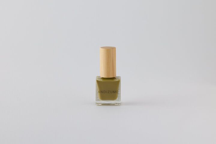 ローカルの魅力が詰まった国産コスメで、爪先までうるうるに＜ネイルケア編＞