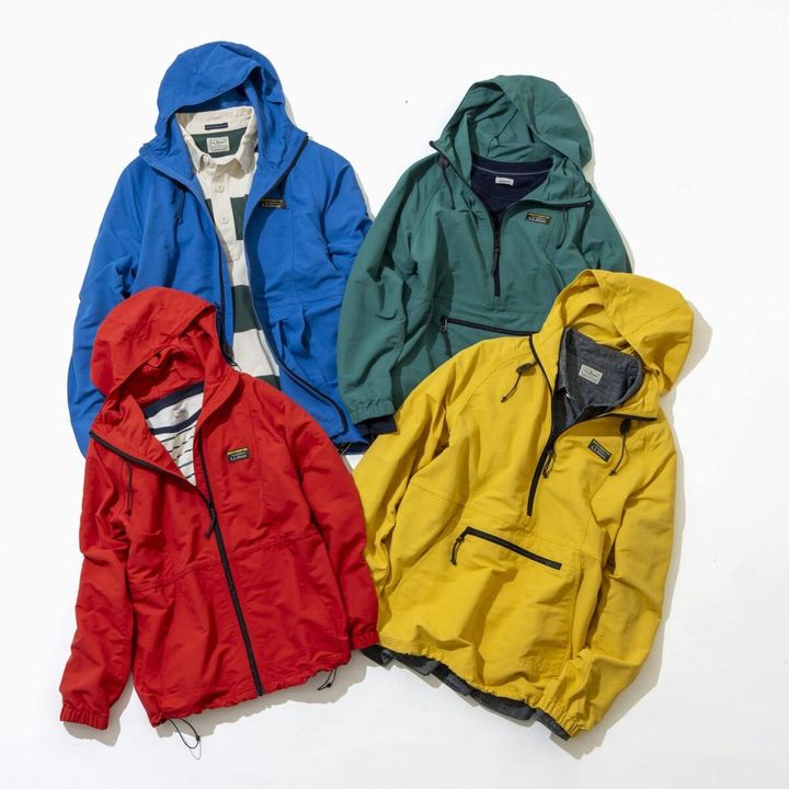 L.L.Beanのヘリテージをベースにデザインした、クラシカルなルックスのアノラック＆ジャケット。ディテールはオリジナルに忠実に、フィットと機能性をアップデート。耐水性と耐風性を備え、小雨の日もアウトドアを楽しめる。