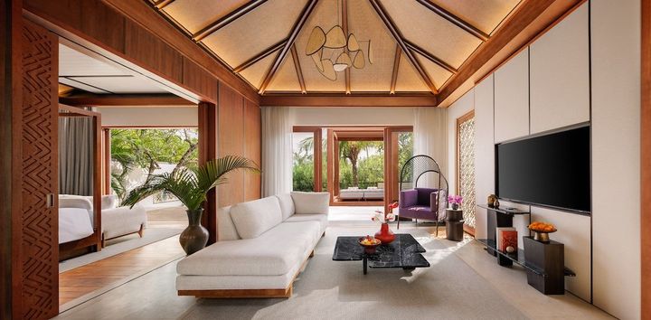 トロピカルガーデンに囲まれた「1ベッドルーム ガーデンプールヴィラ」。