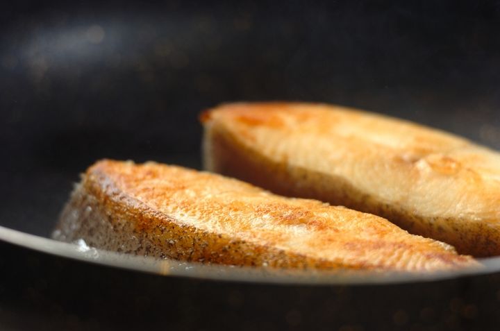 カレイのムニエル おろしポン酢バターソースの作り方1