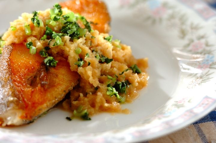 カレイのムニエル おろしポン酢バターソース