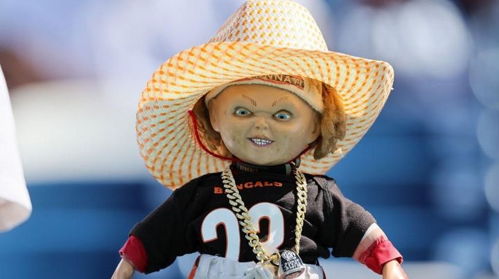 日本代表と対戦したメキシコ代表、サポーターが“チャッキー人形”を持っていた理由とは
