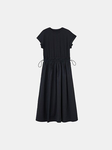 PLSTのハイストレッチナイロンドッキングワンピース