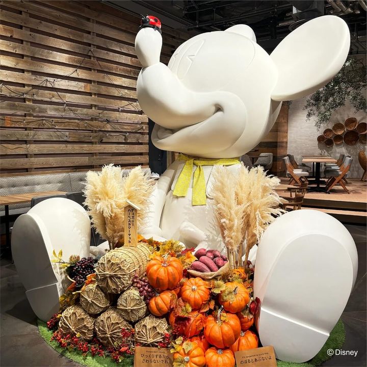 巨大スタチュー