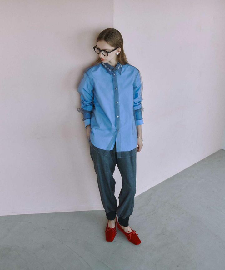 画像2: 【Chika Kisada(チカ キサダ)】 PARIGOT別注 刺繍チュールカバーシャツ¥56,100（税込）