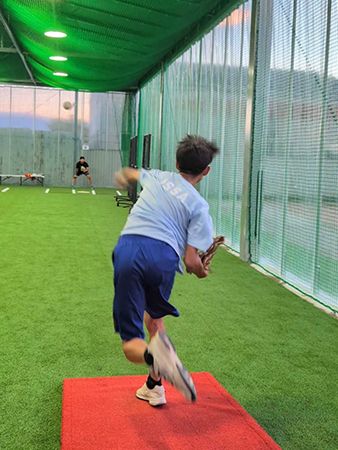 【福岡県福岡市】福岡空港近くに全天候型野球練習場がオープン。送迎バスつき野球スクールも開校！