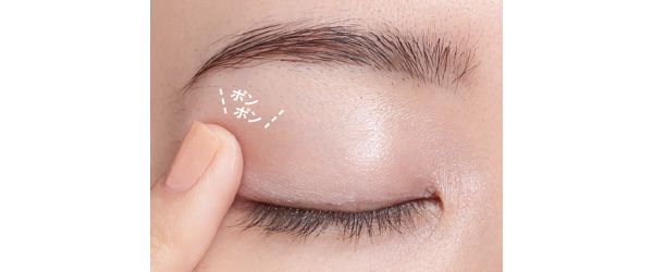 グレージュの保湿下地で赤みを一掃