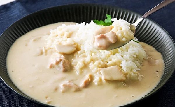 歯の着色を気にせず楽しめる！「ホワイティースカレー」が発売開始