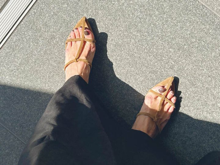 ローヒールでも女性らしさ満点なのが嬉しい