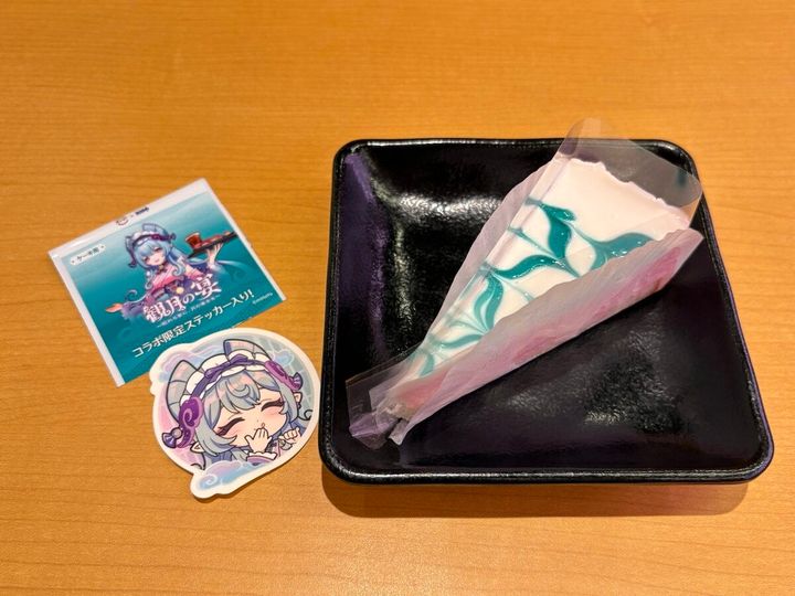 スシロー 観月の宴 原神コラボ限定ステッカー付き 苺ミルクムースケーキ