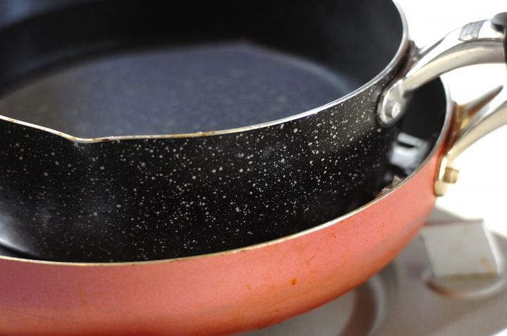 鶏肉のパリパリ焼き レモンバターソースの作り方1