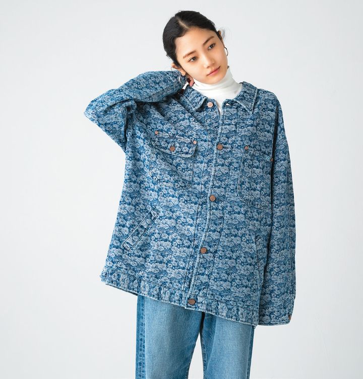 花柄のデニムジャケット